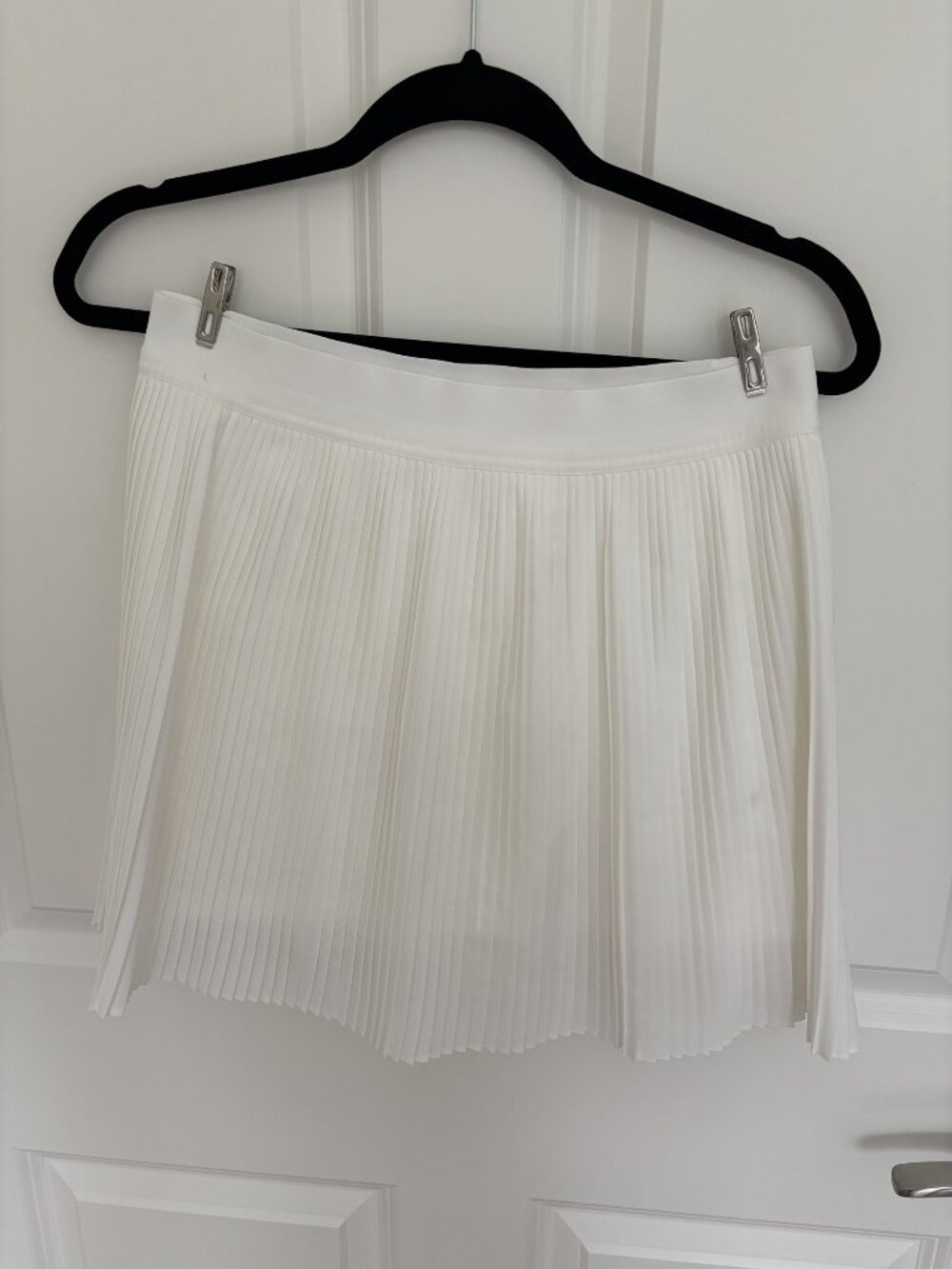 GapFit White Pleated Tennis Skort, Size M